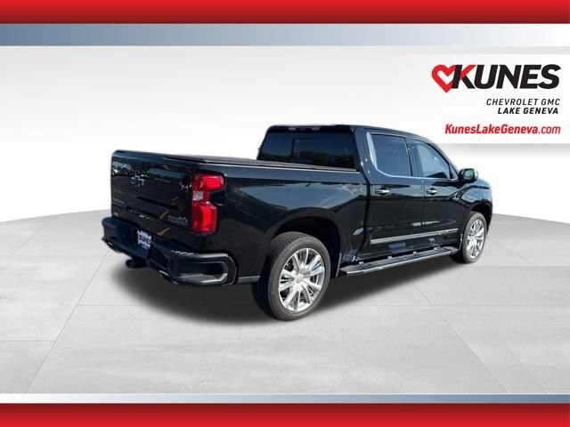 2022 Chevrolet Silverado 1500 High Country photo 2