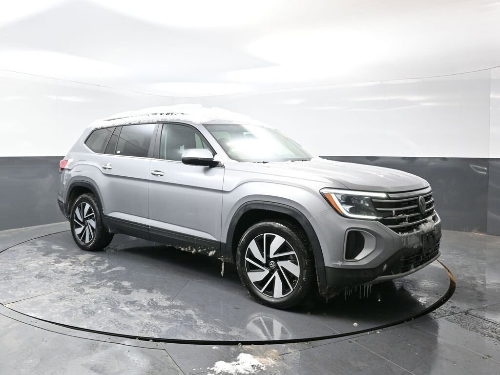 Used 2025 Volkswagen Atlas 2.0T SE w/Technology