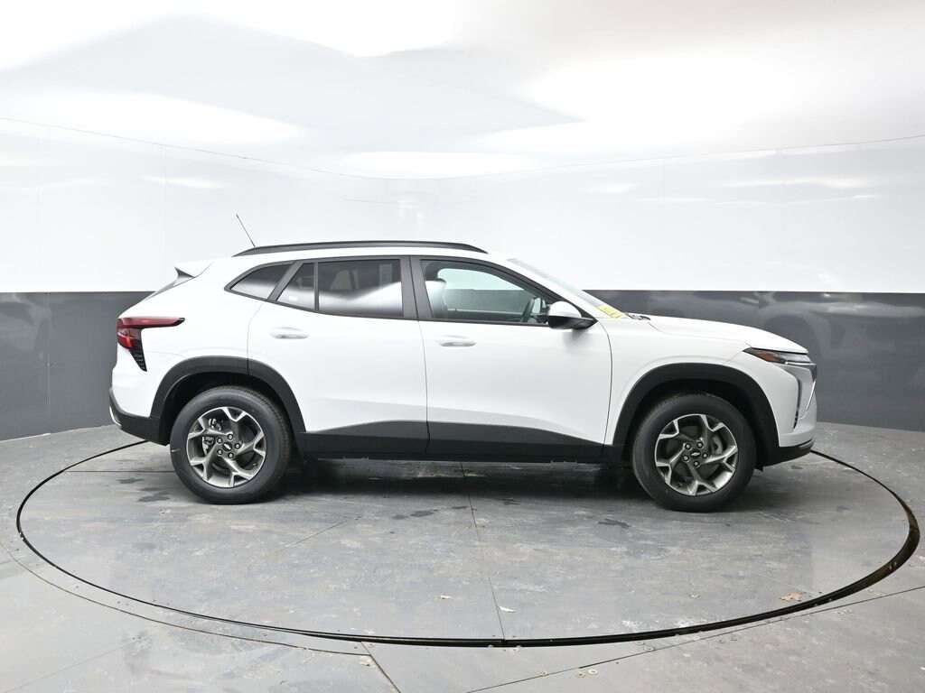 New 2026 Chevrolet Trax LT SUV