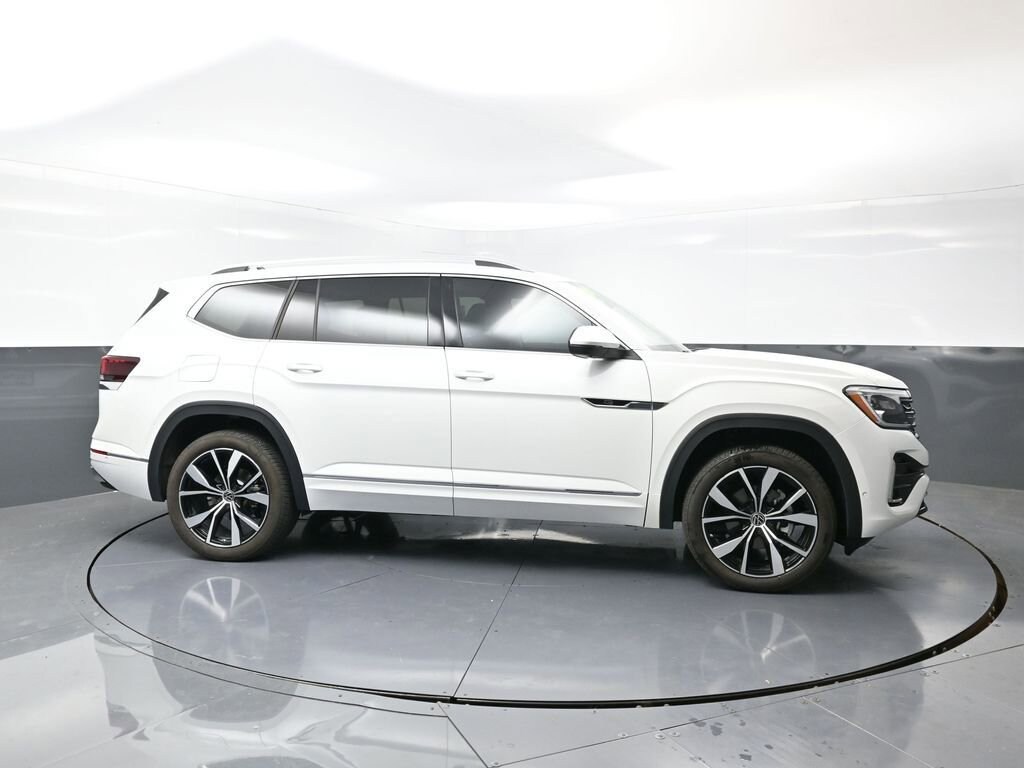 Used 2025 Volkswagen Atlas 2.0T SEL Premium R-Line