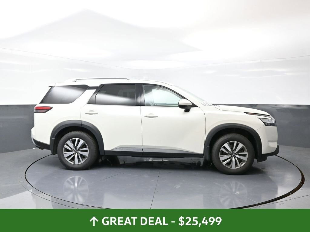 Used 2023 Nissan Pathfinder SL