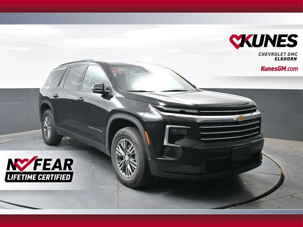 Used 2024 Chevrolet Traverse LT SUV