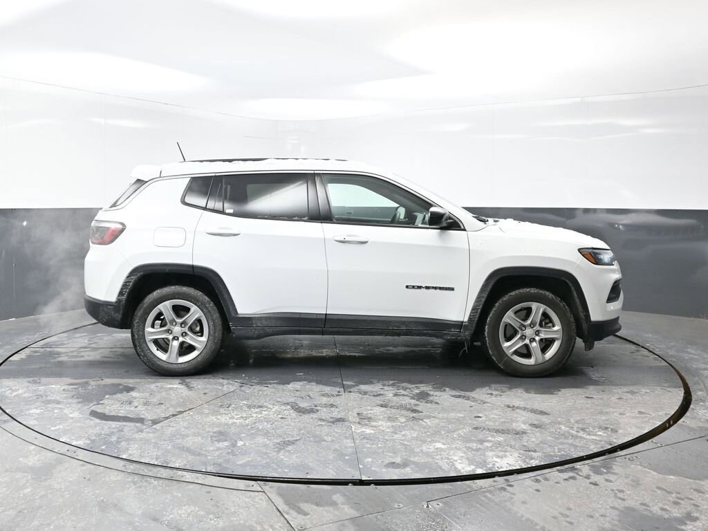 Used 2024 Jeep Compass Latitude