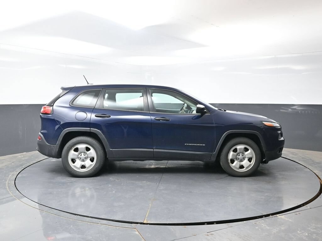 Used 2016 Jeep Cherokee Sport