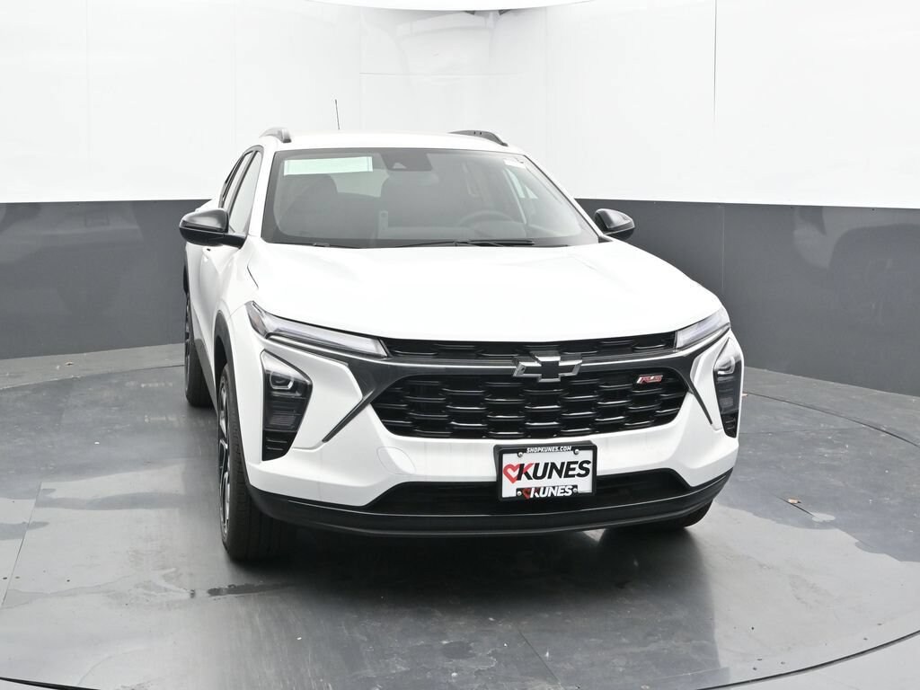 Used 2025 Chevrolet Trax 2RS SUV