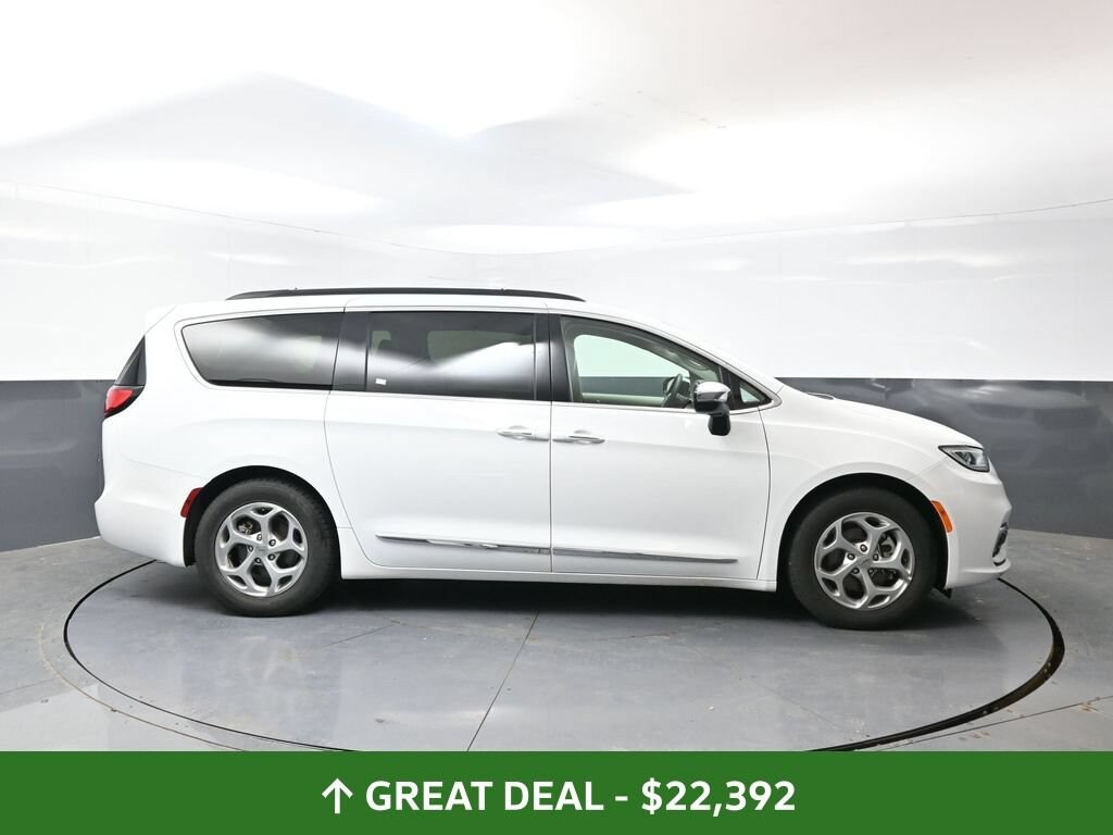 Used 2023 Chrysler Pacifica Limited