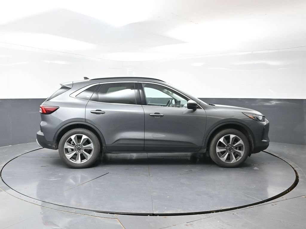 Used 2025 Ford Escape Platinum
