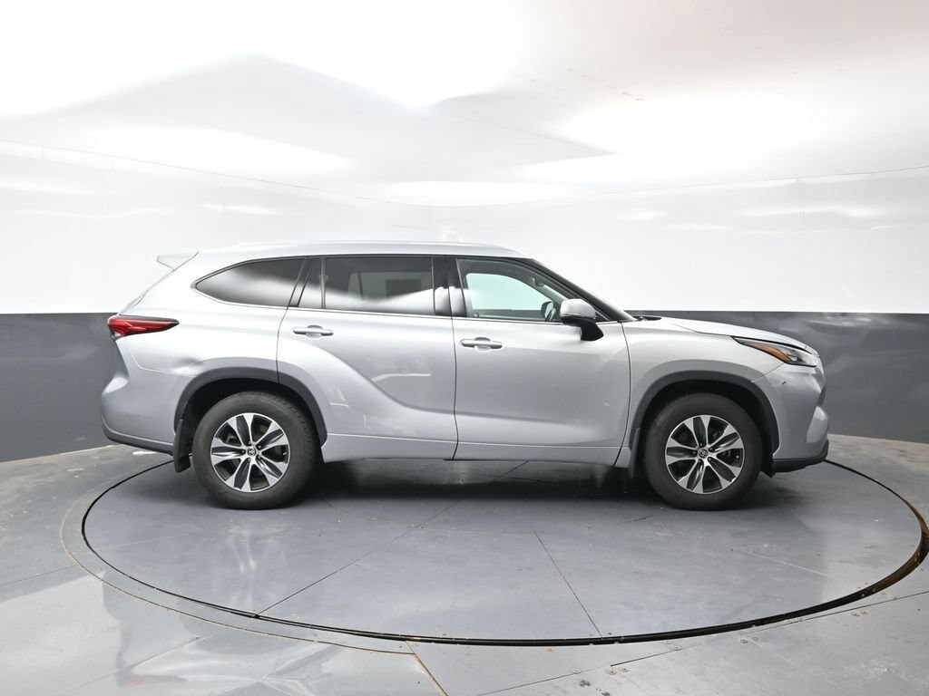 Used 2020 Toyota Highlander XLE