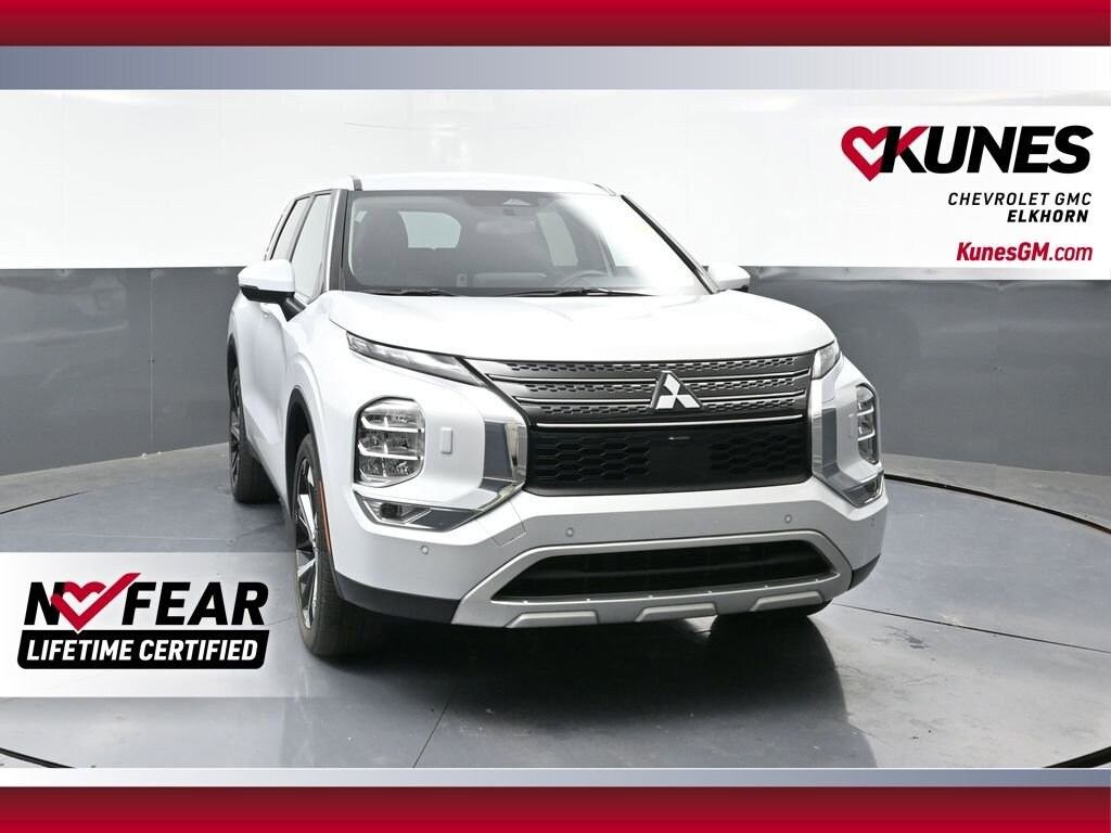 Used 2024 Mitsubishi Outlander SE