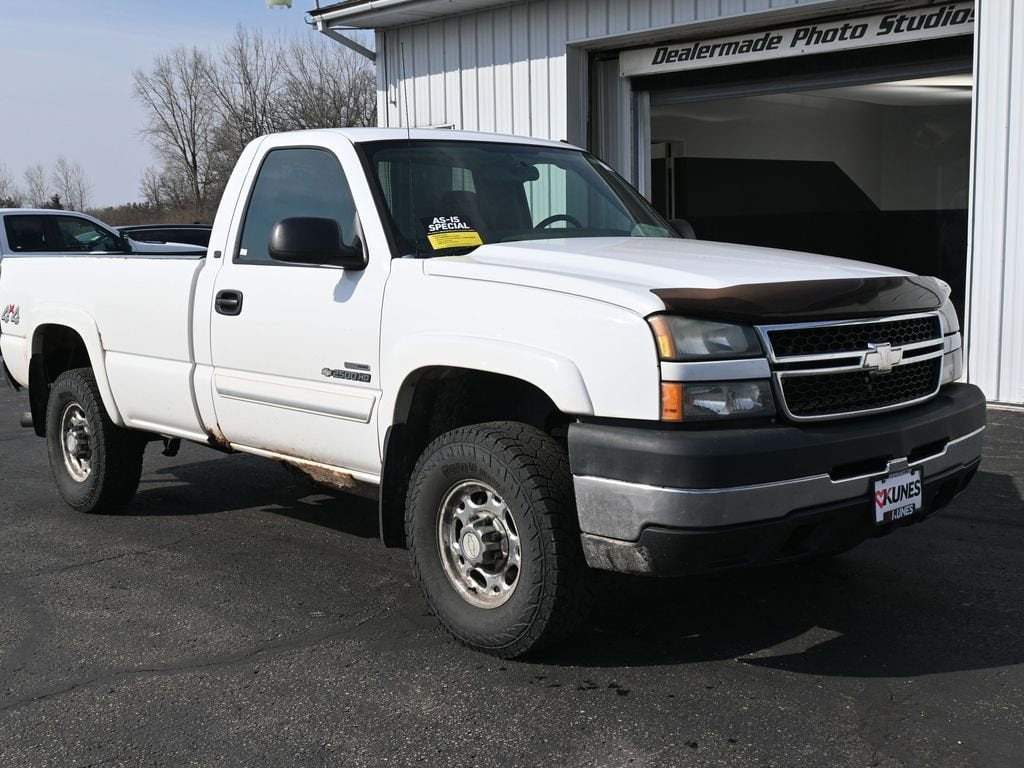 Used 2007 Chevrolet Silverado Classic 2500HD LT1 with VIN 1GCHK24D07E104264 for sale in Elkhorn, WI