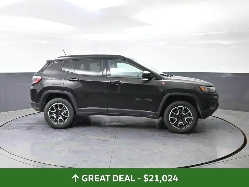 Used 2024 Jeep Compass Trailhawk