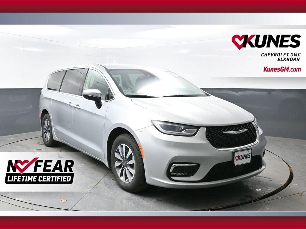 Used 2023 Chrysler Pacifica Hybrid Touring L