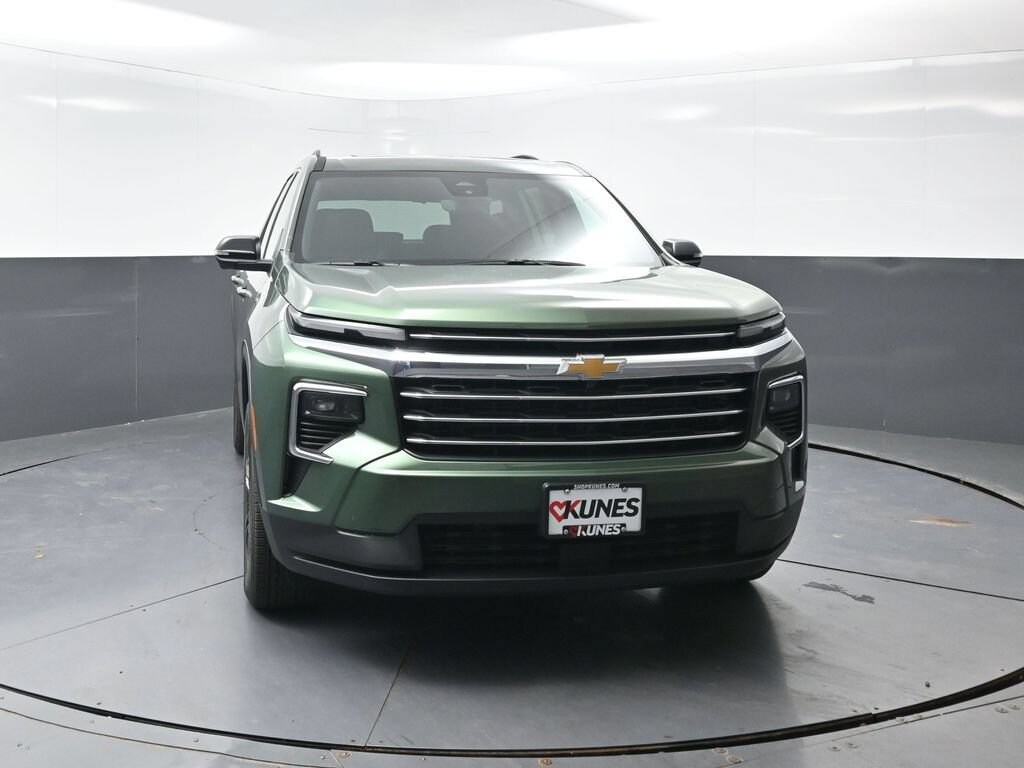 New 2027 Chevrolet Traverse LT SUV