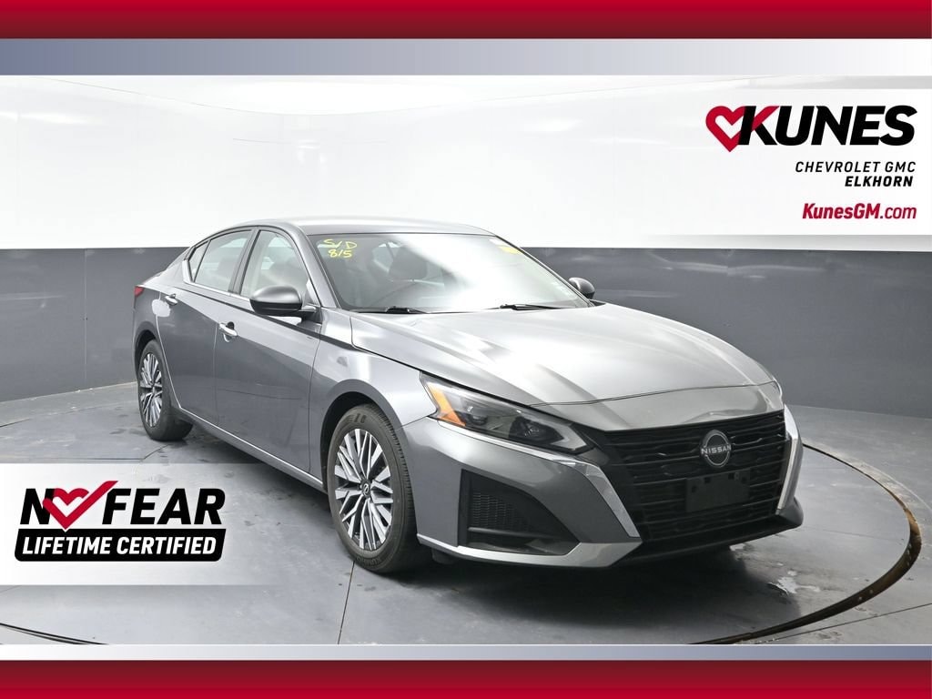 Used 2024 Nissan Altima 2.5 SV