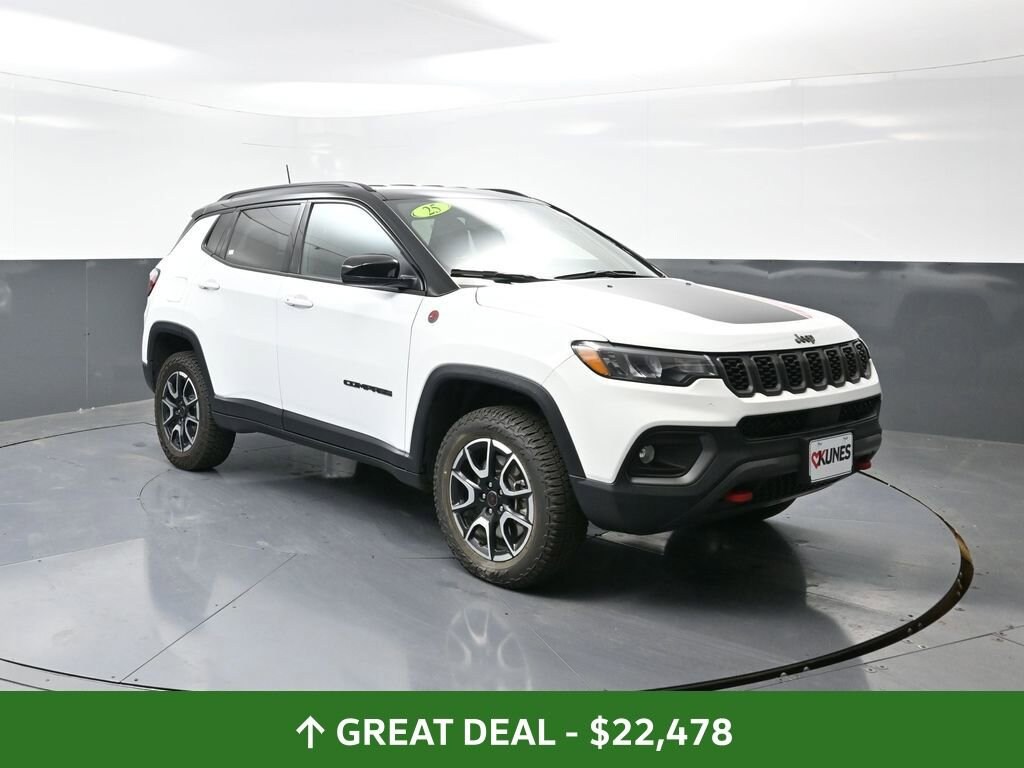 Used 2025 Jeep Compass Trailhawk