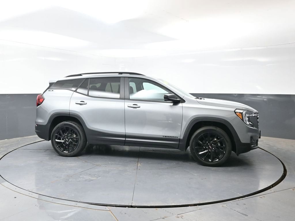 Used 2023 GMC Terrain SLE SUV