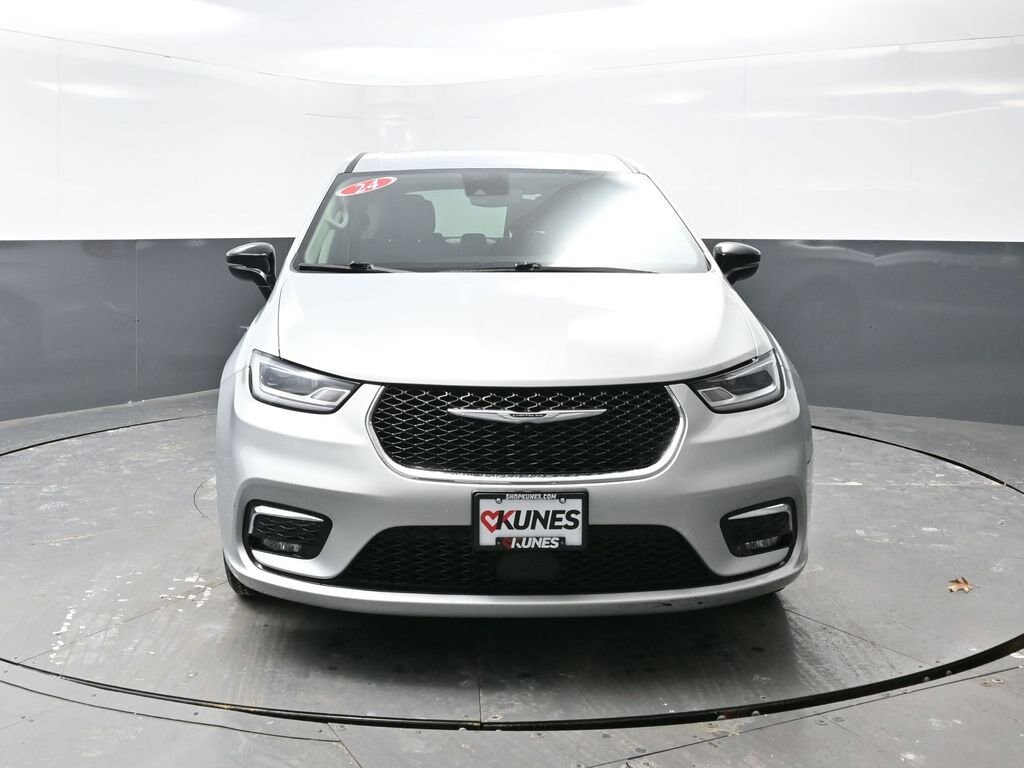 Used 2024 Chrysler Pacifica Hybrid Select