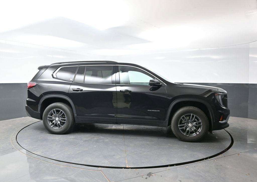 Used 2025 GMC Acadia Elevation SUV
