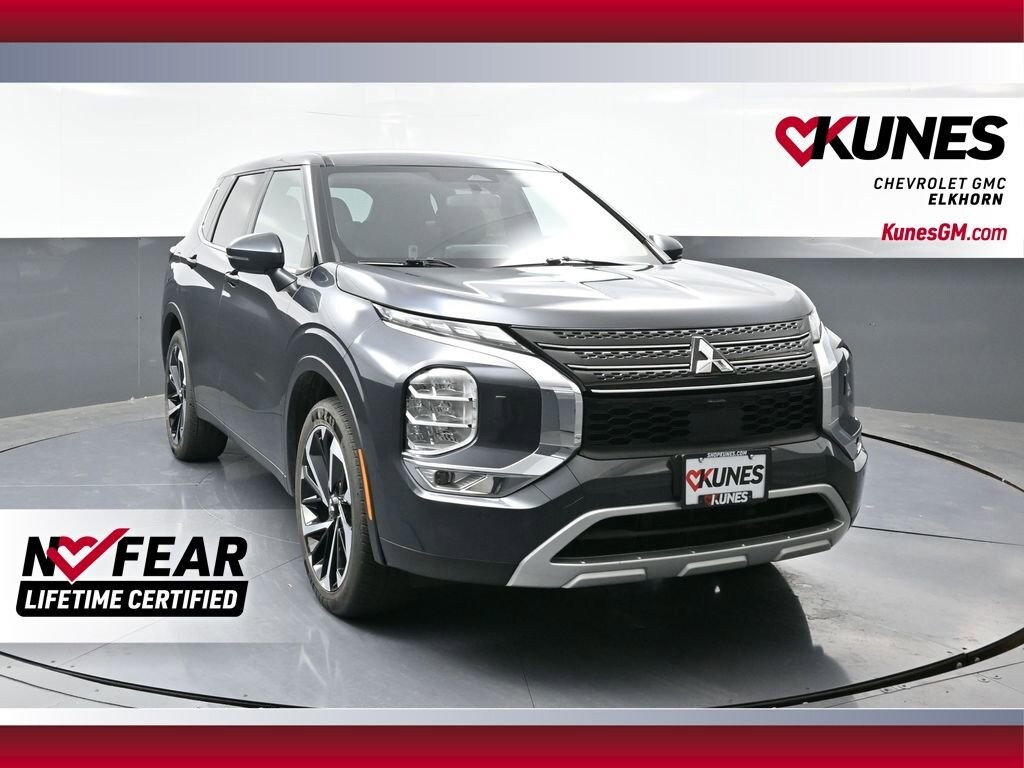 Used 2024 Mitsubishi Outlander SE