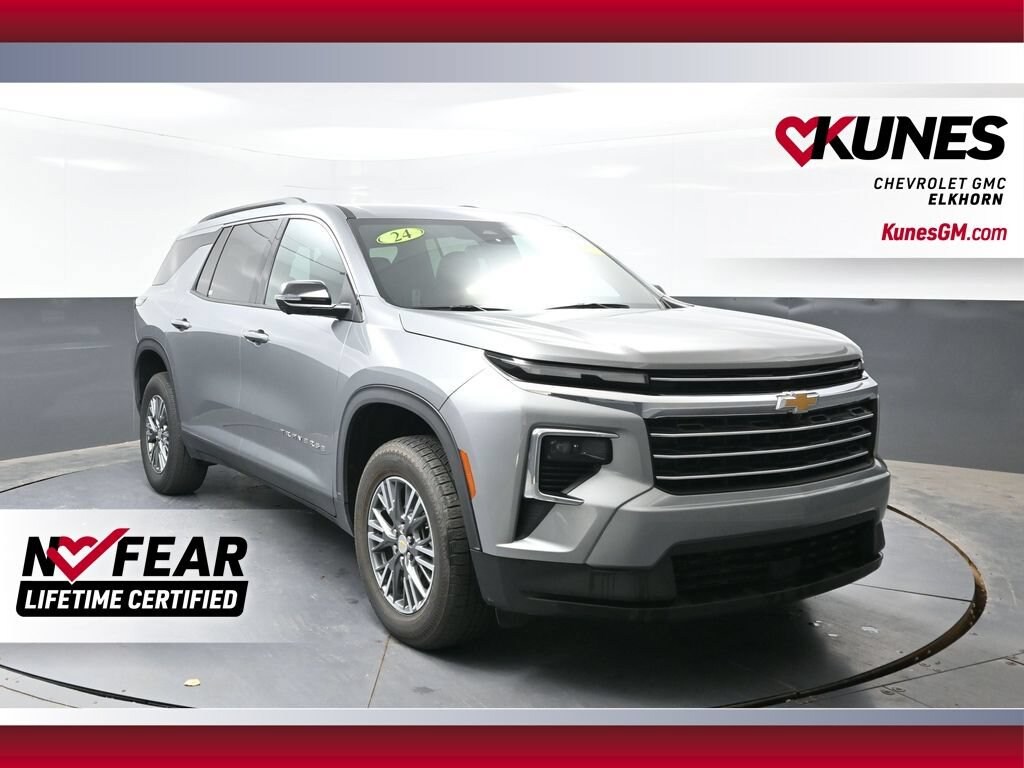 Used 2024 Chevrolet Traverse LT SUV