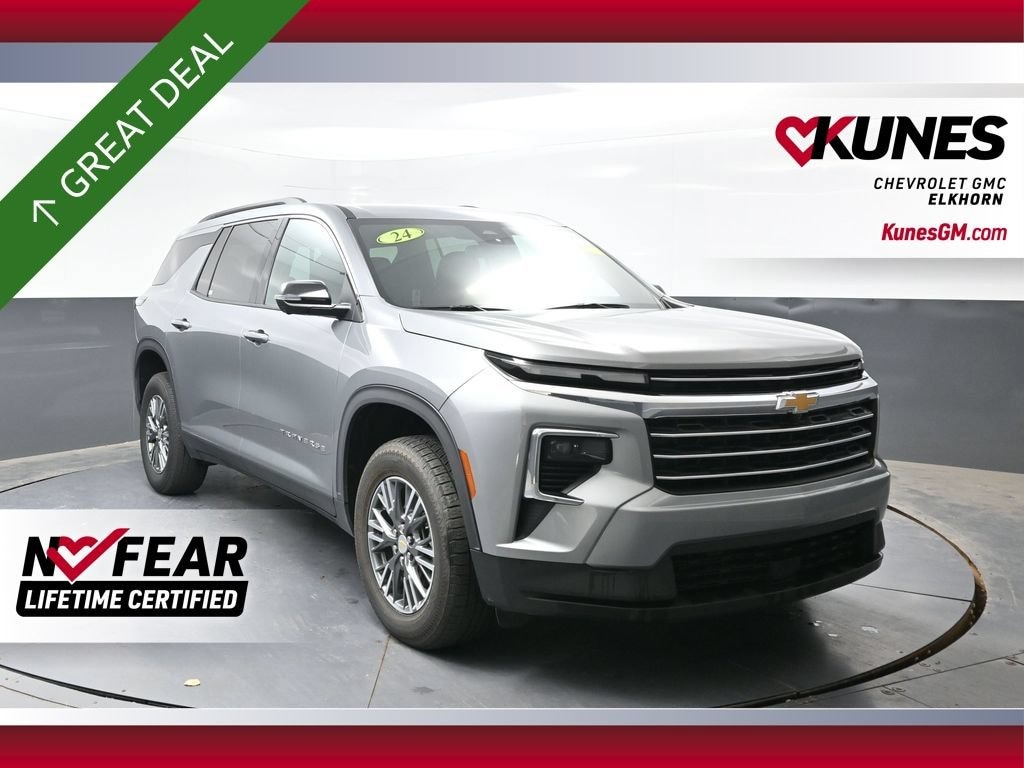 Used 2024 Chevrolet Traverse LT SUV
