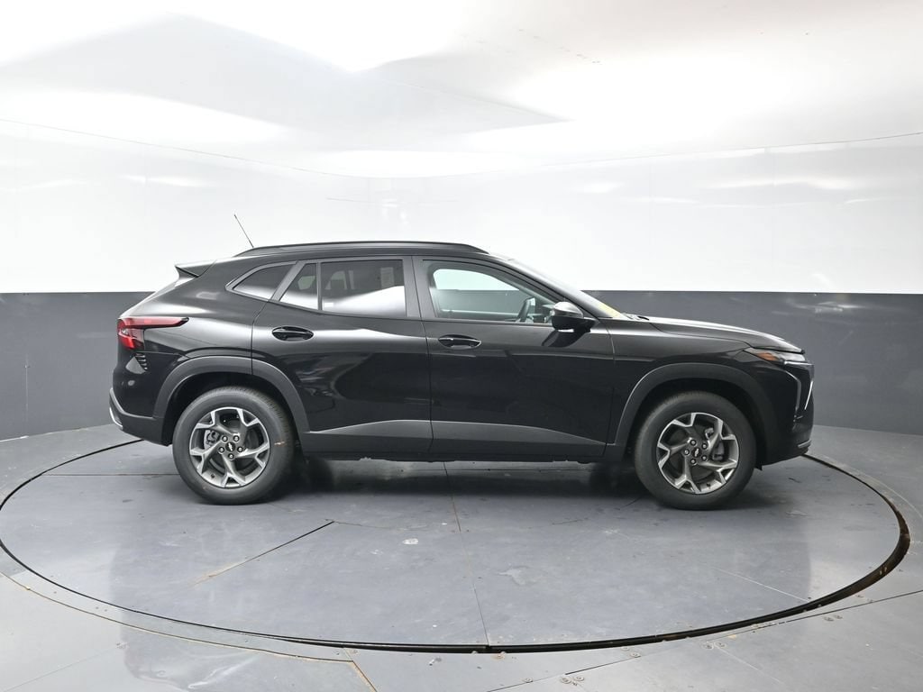 New 2026 Chevrolet Trax LT SUV