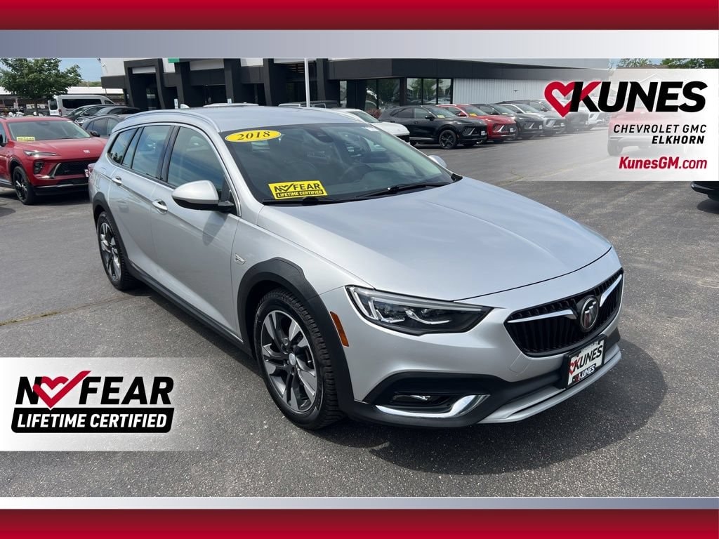 Used 2018 Buick Regal Tourx Essence Crossover