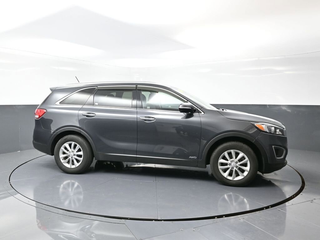 Used 2017 Kia Sorento LX