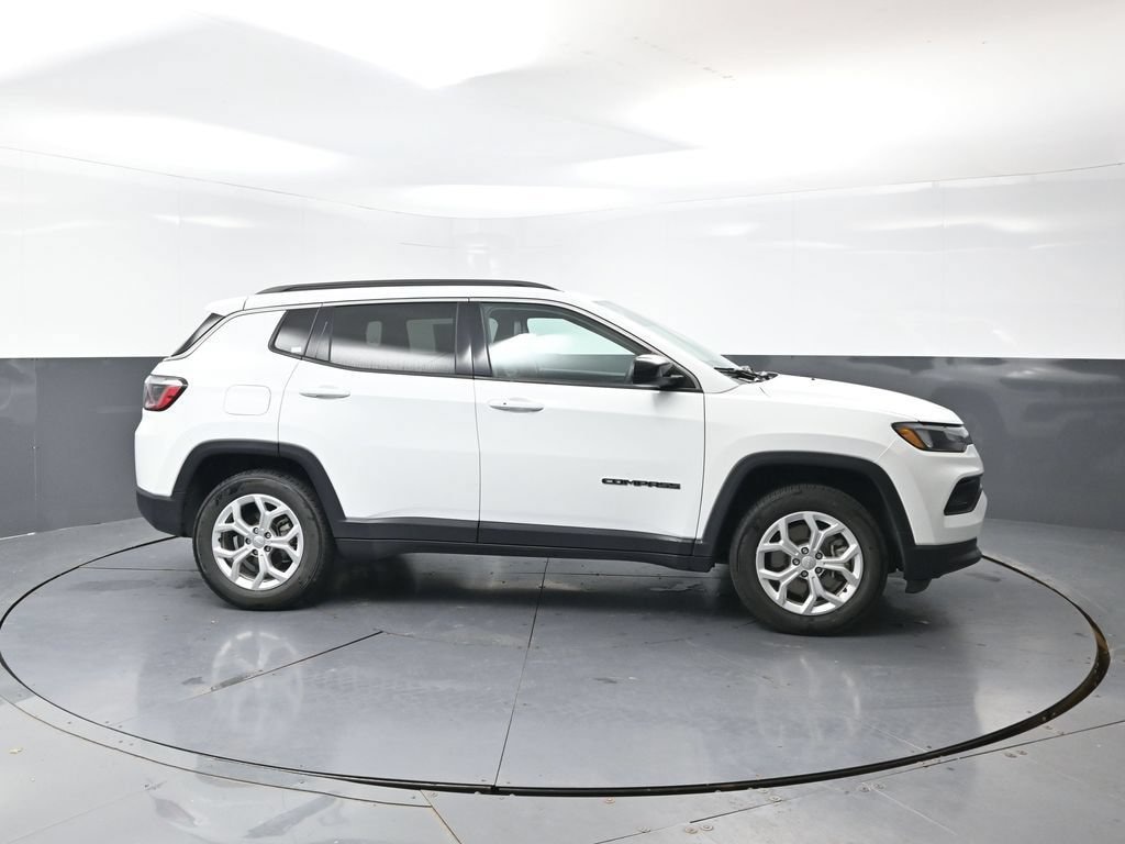 Used 2024 Jeep Compass Latitude