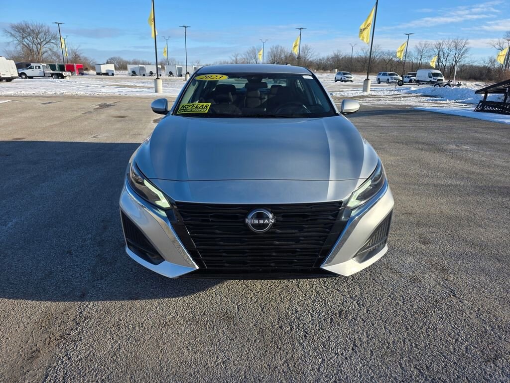 Used 2023 Nissan Altima 2.5 SV