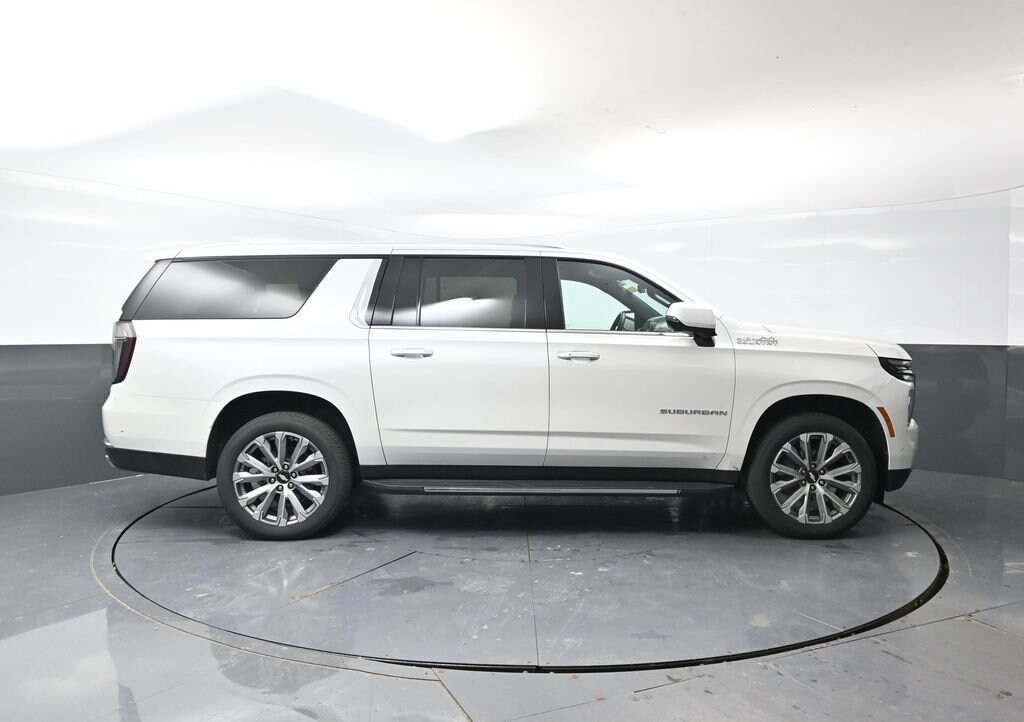 Used 2025 Chevrolet Suburban High Country SUV