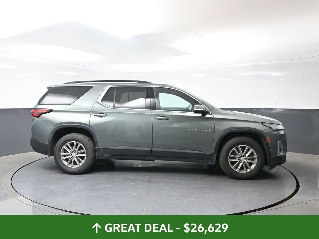 Used 2023 Chevrolet Traverse LT Cloth SUV