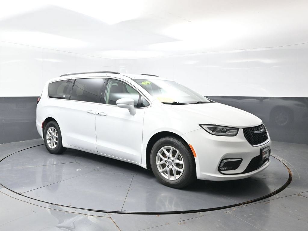 Used 2022 Chrysler Pacifica Touring L