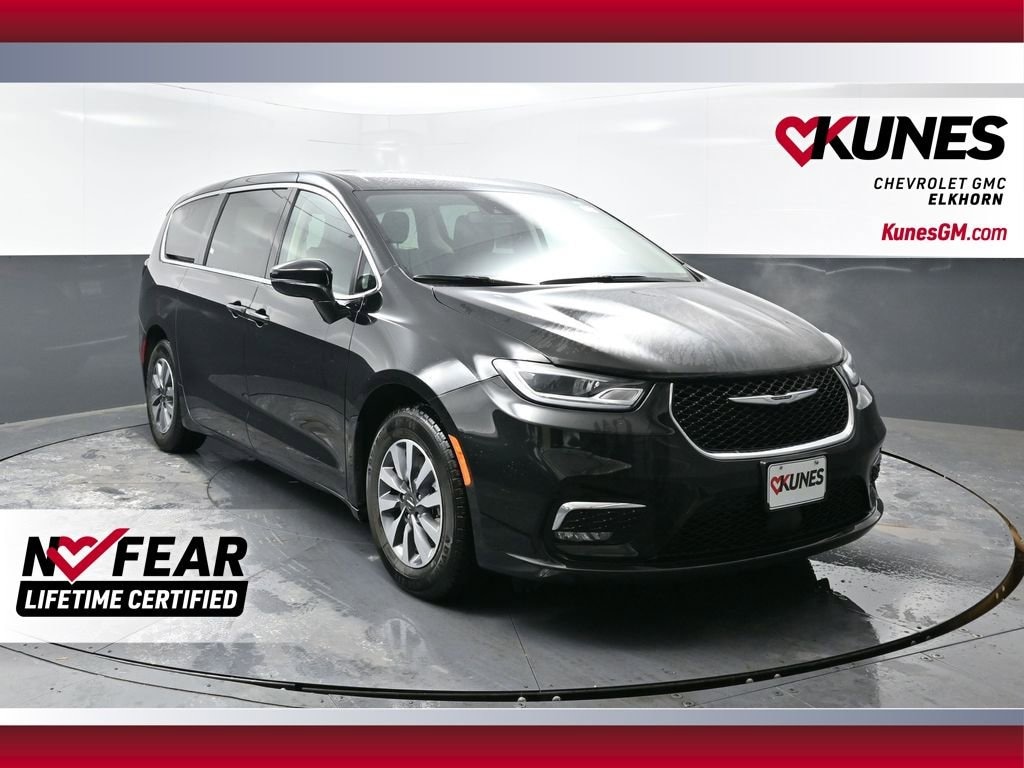 Used 2024 Chrysler Pacifica Hybrid Select