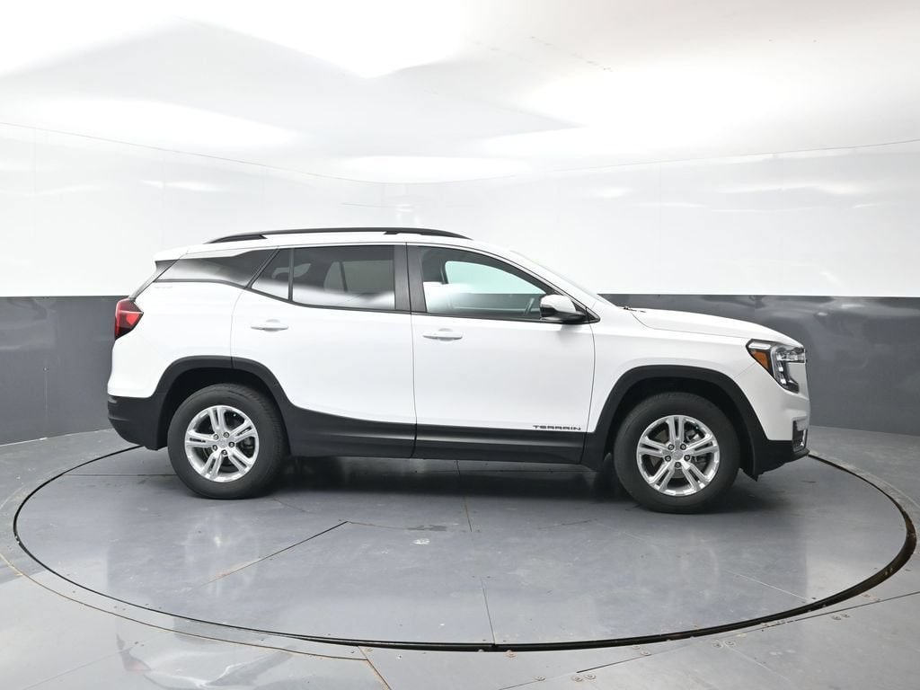 Used 2022 GMC Terrain SLE SUV