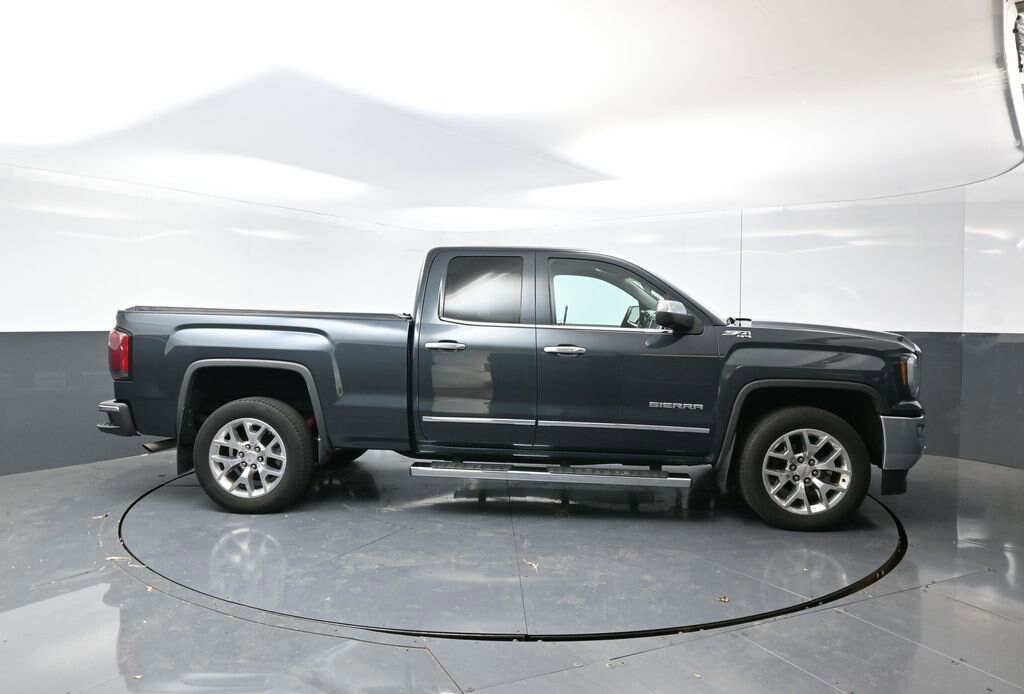 Used 2017 GMC Sierra 1500 SLT Truck