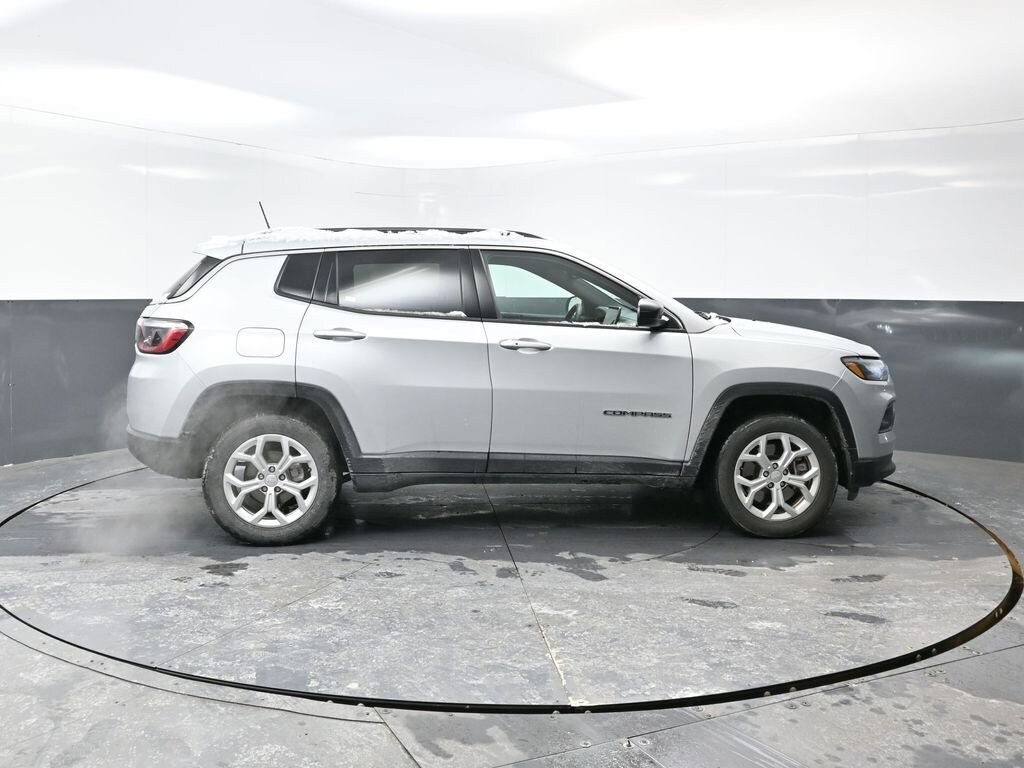 Used 2024 Jeep Compass Latitude