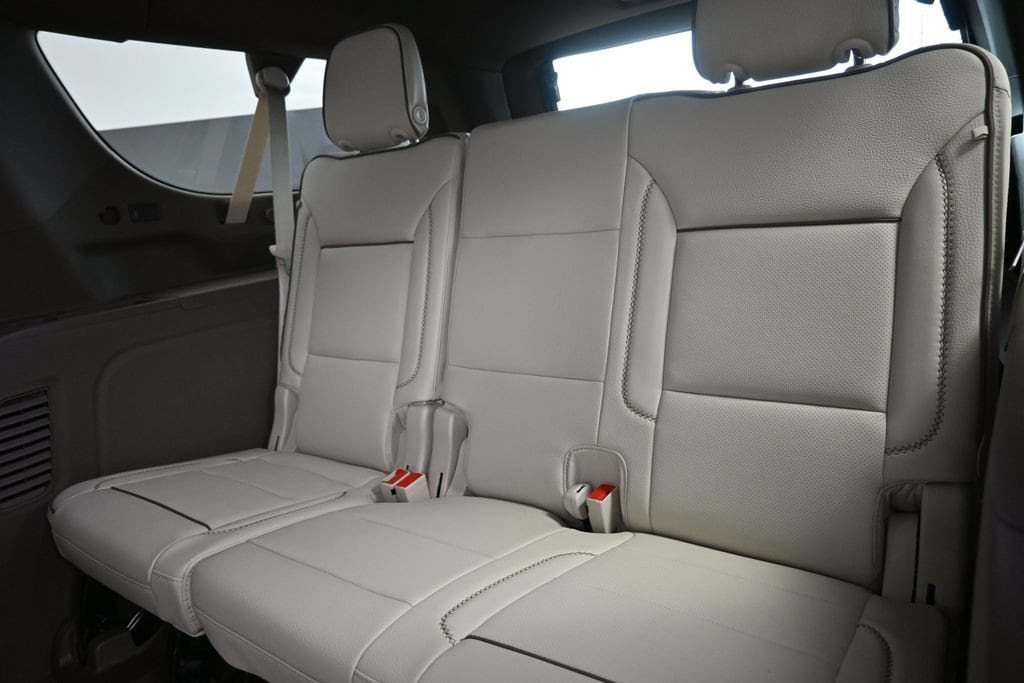 2026 GMC Yukon XL Denali - Photo 19