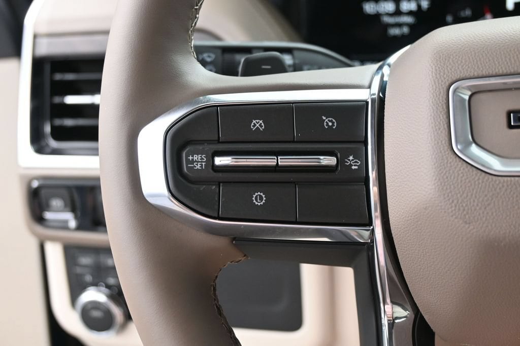 2026 GMC Yukon XL Denali - Photo 35