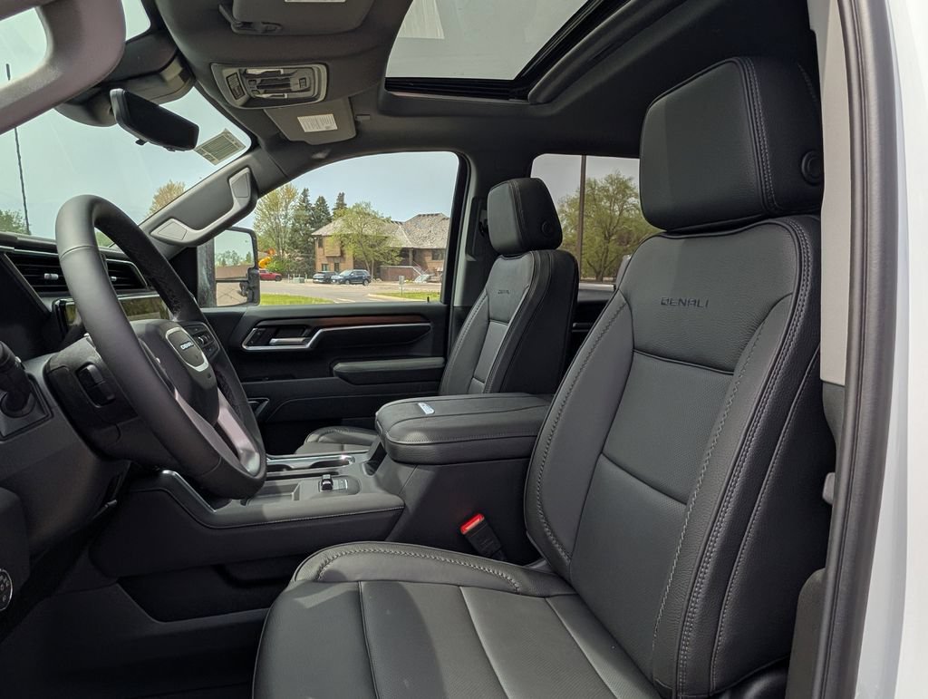 2026 GMC Sierra 3500HD Denali - Photo 39