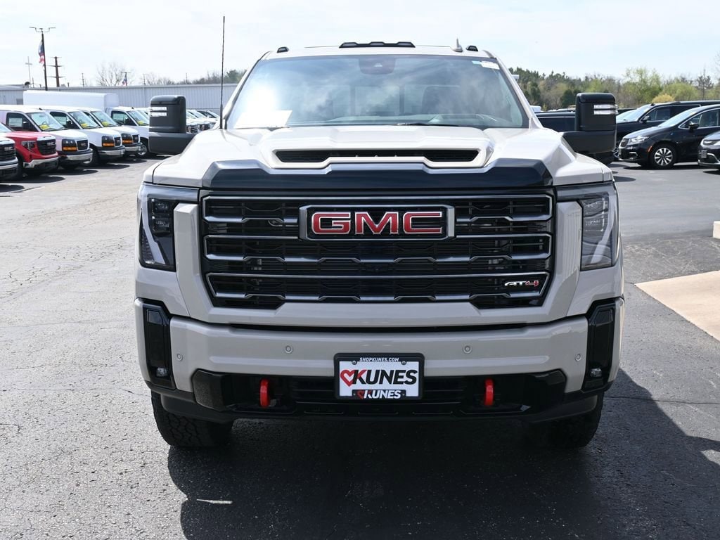 2026 GMC Sierra 2500HD AT4 - Photo 13