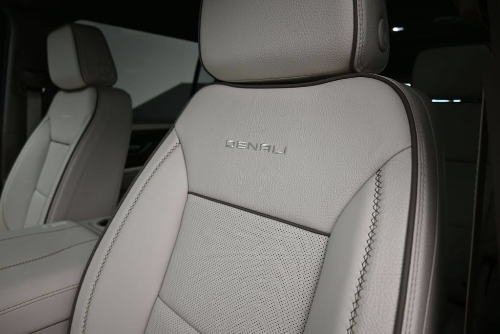 2026 GMC Yukon XL Denali - Photo 22