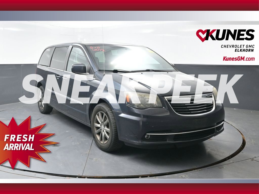 2014 Chrysler Town & Country S