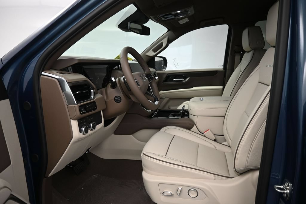 2026 GMC Yukon XL Denali - Photo 17