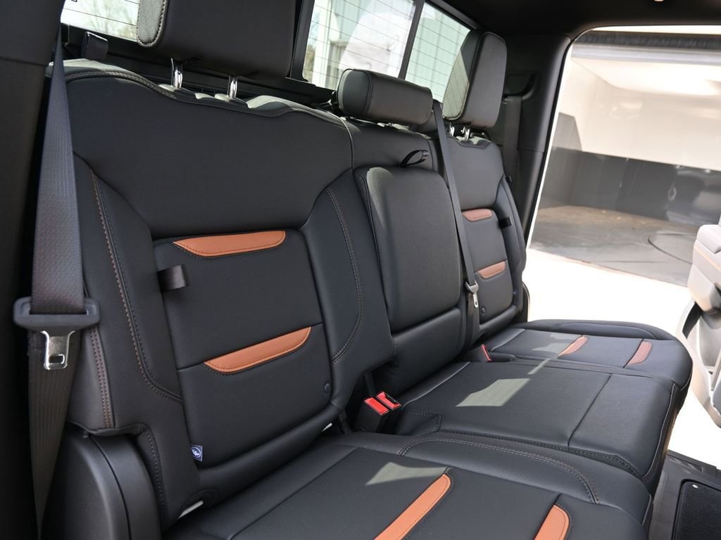 2026 GMC Sierra 2500HD AT4 - Photo 34
