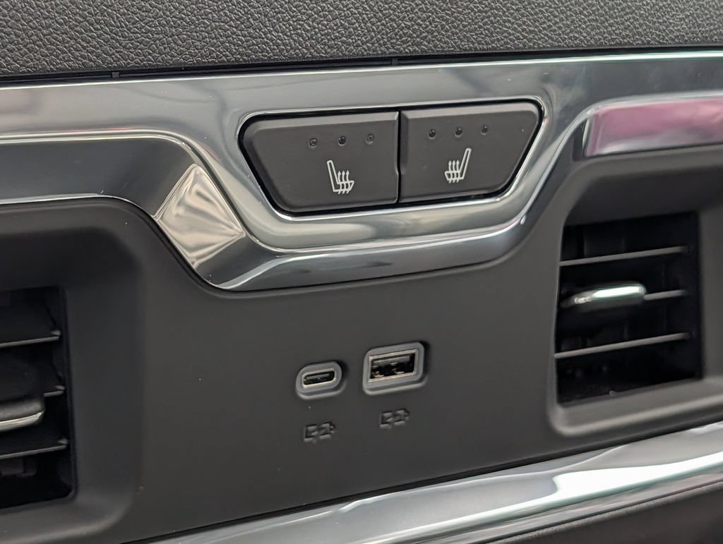 2026 GMC Sierra 3500HD Denali - Photo 36