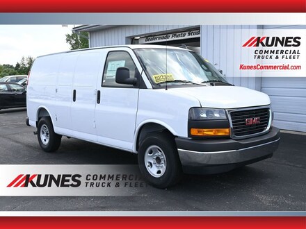2025 GMC Savana Cargo Work Van Van
