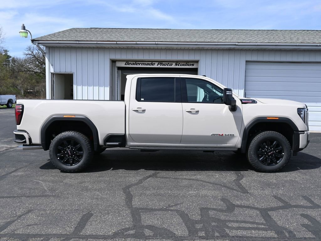 2026 GMC Sierra 2500HD AT4 - Photo 5