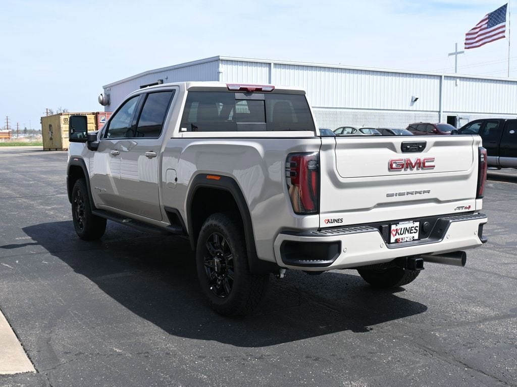 2026 GMC Sierra 2500HD AT4 - Photo 10