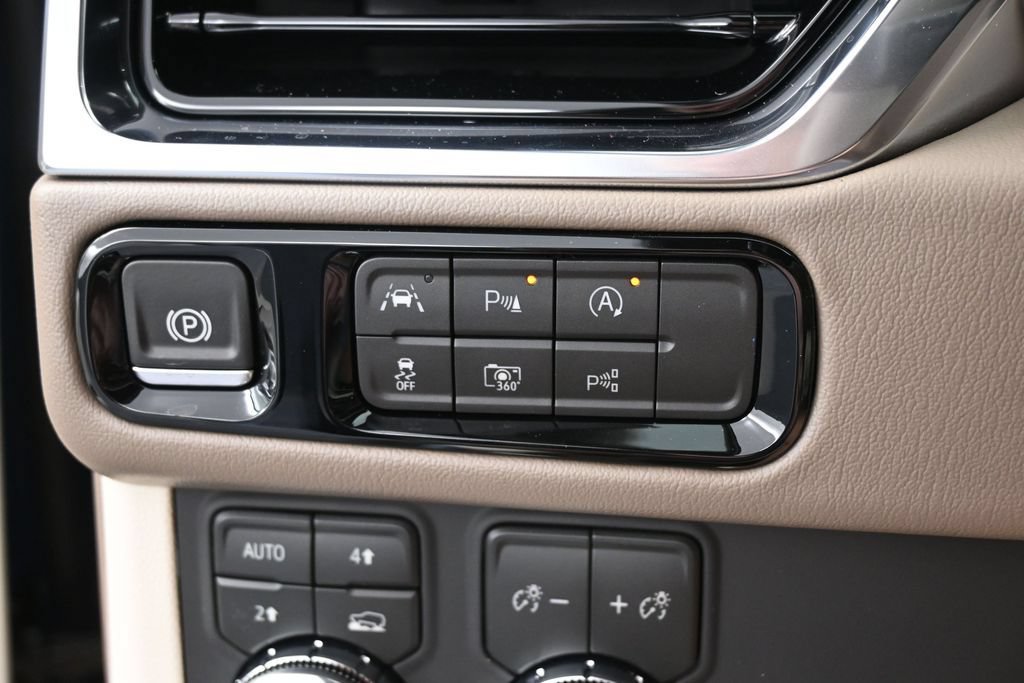 2026 GMC Yukon XL Denali - Photo 37